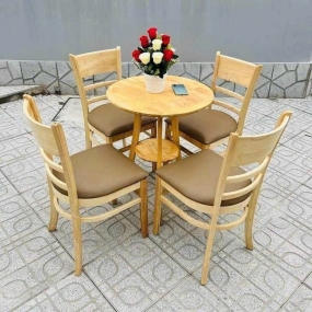Bàn Ăn 4 Ghế Gỗ – Giải Pháp Hoàn Hảo Cho Không Gian Bếp Hiện Đại