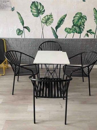 Bộ Bàn Ghế Cafe Ngồi Ngoài Trời Trẻ Trung