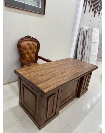 Bàn Làm Việc Gỗ Giám Đốc Cao Cấp – Sang Trọng, Bền Đẹp Theo Thời Gian