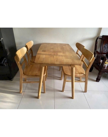 Bàn Ăn 4 Ghế Gỗ – Giải Pháp Hoàn Hảo Cho Không Gian Bếp Hiện Đại
